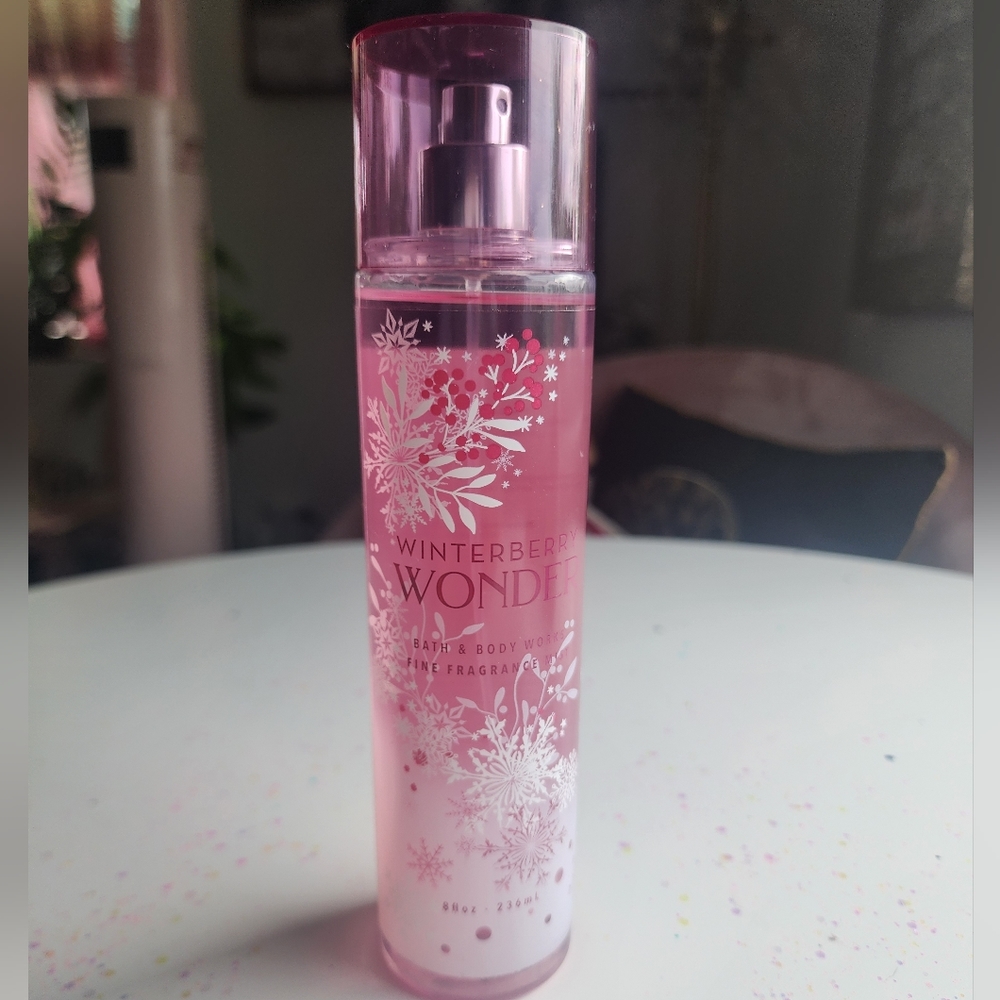Bath & Body Works Winterberry Wonder spray